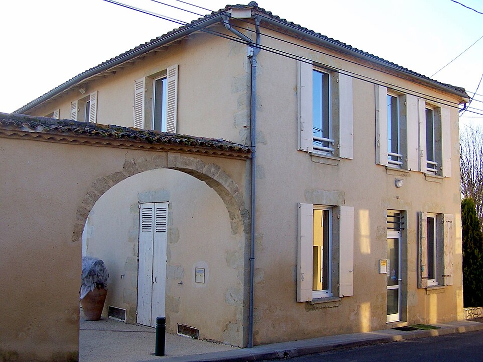 Les Esseintes Mairie