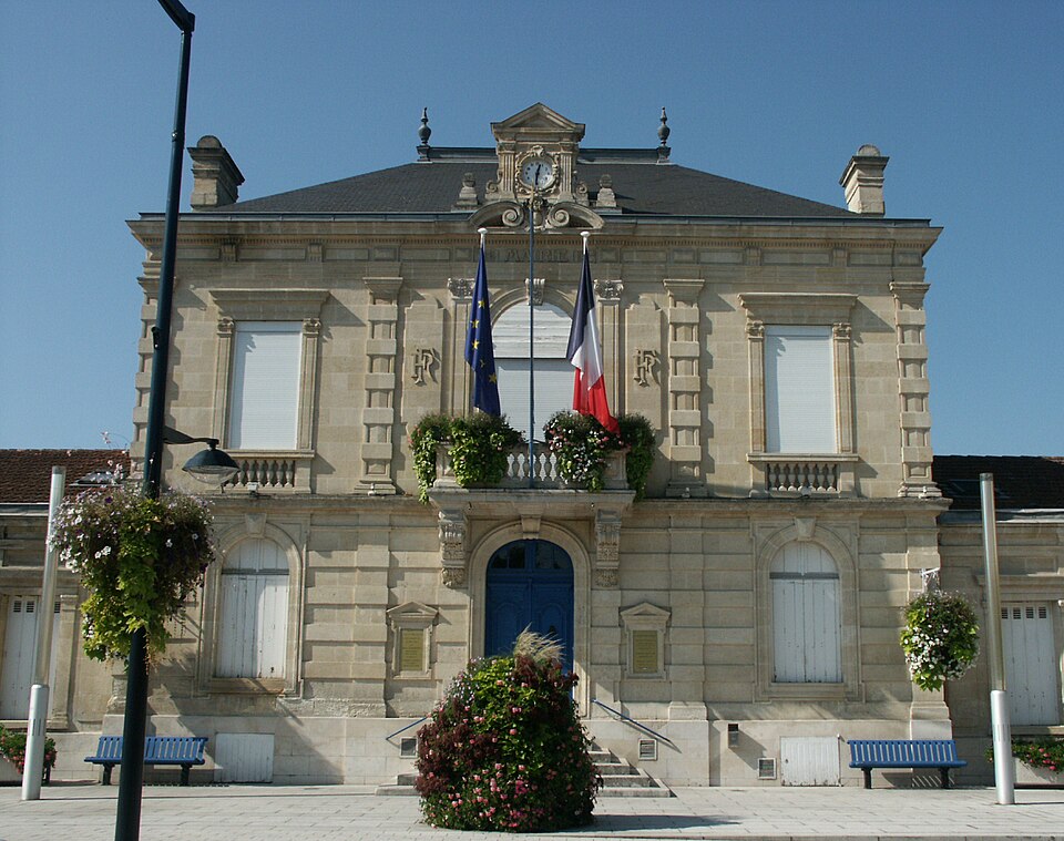Floirac — Gironde — mairie — 01