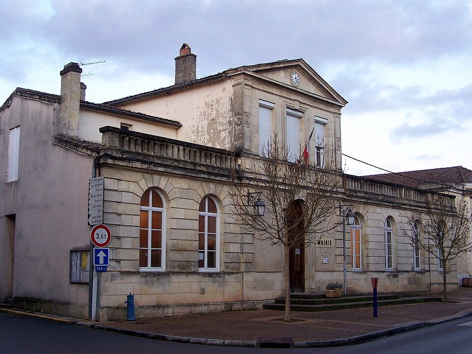 Gironde — sur — Dropt Mairie