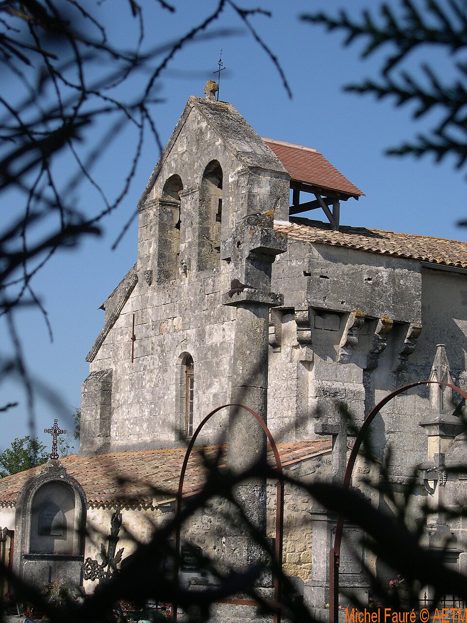 09 EGLISE TEMPLIERE MARCENAIS