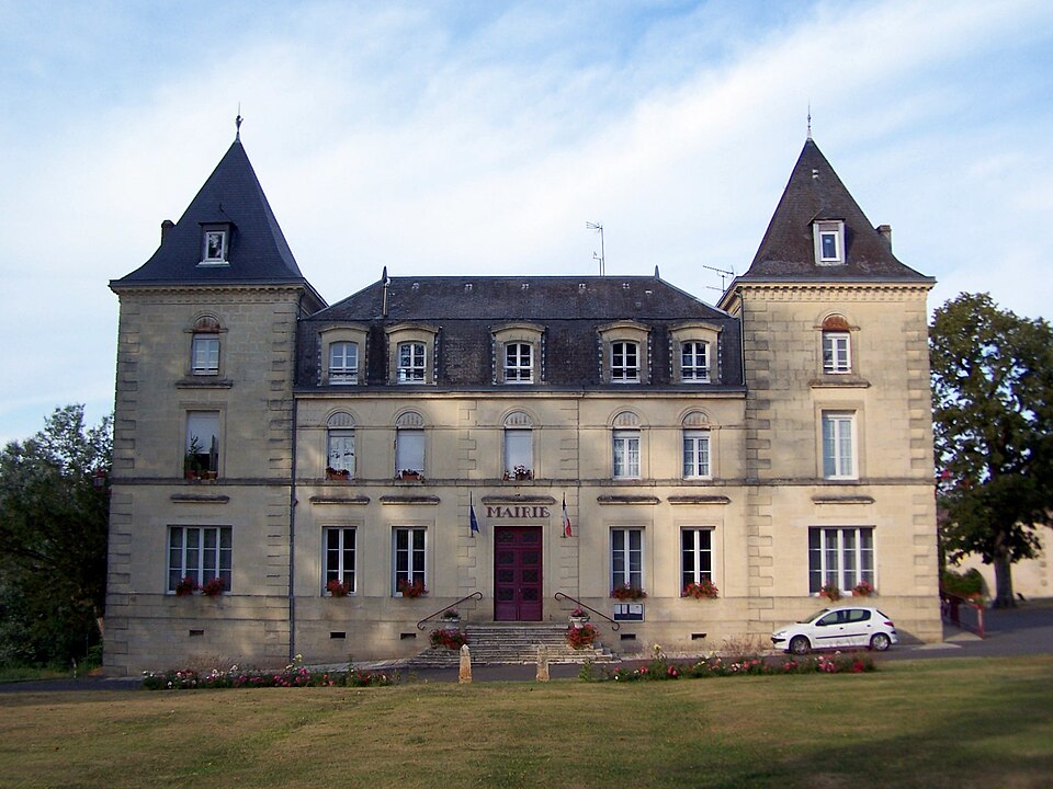 Mauriac 33 Mairie