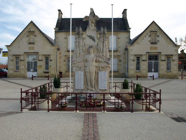 PUGNAC, monument aux morts