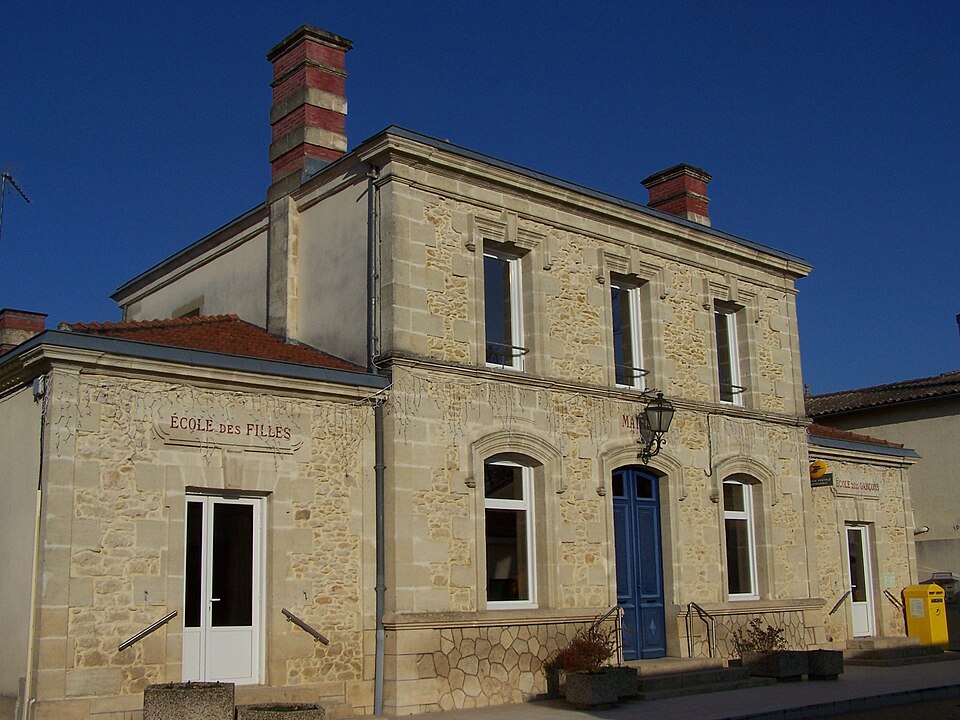 Pujols — sur — Ciron Mairie