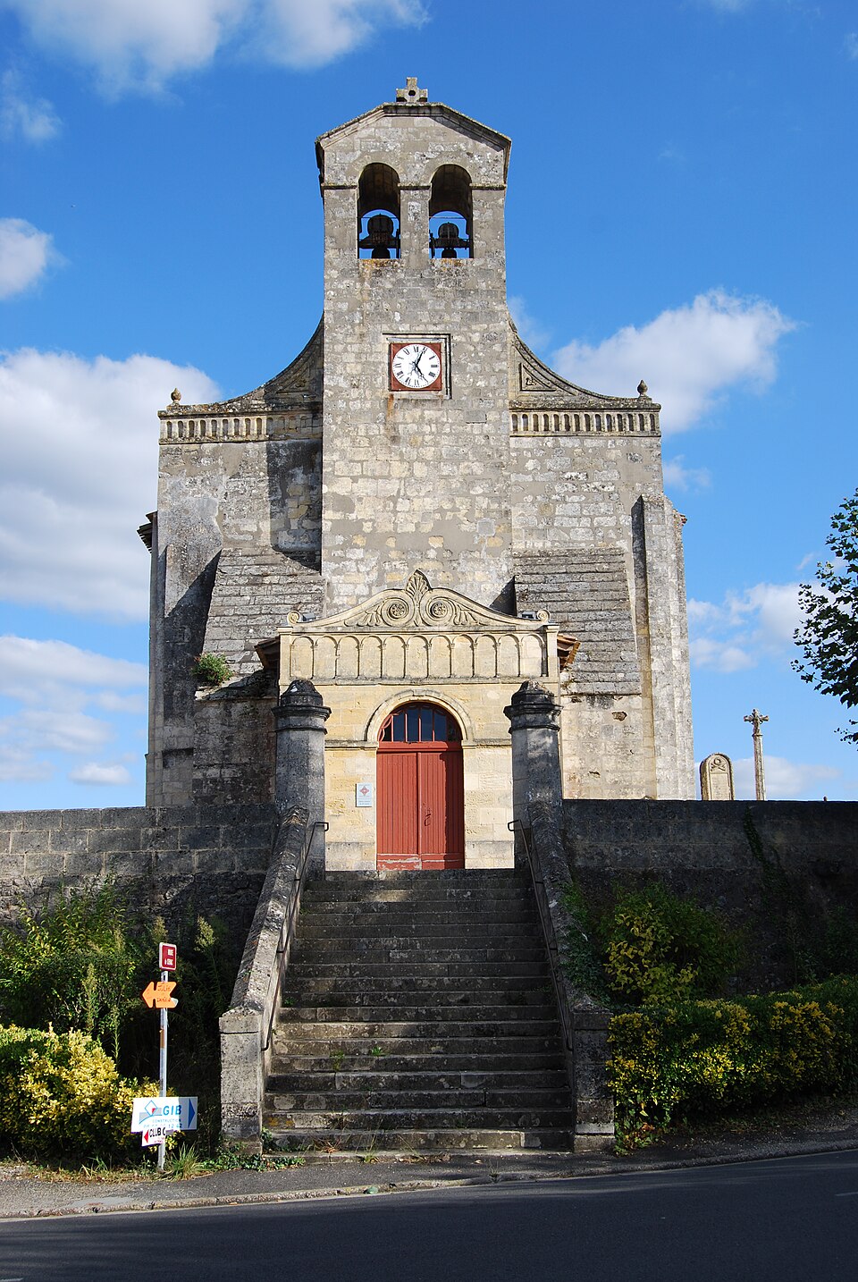 St Caprais Eglise 2