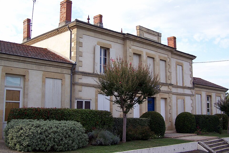 Saint — Côme 33 Mairie