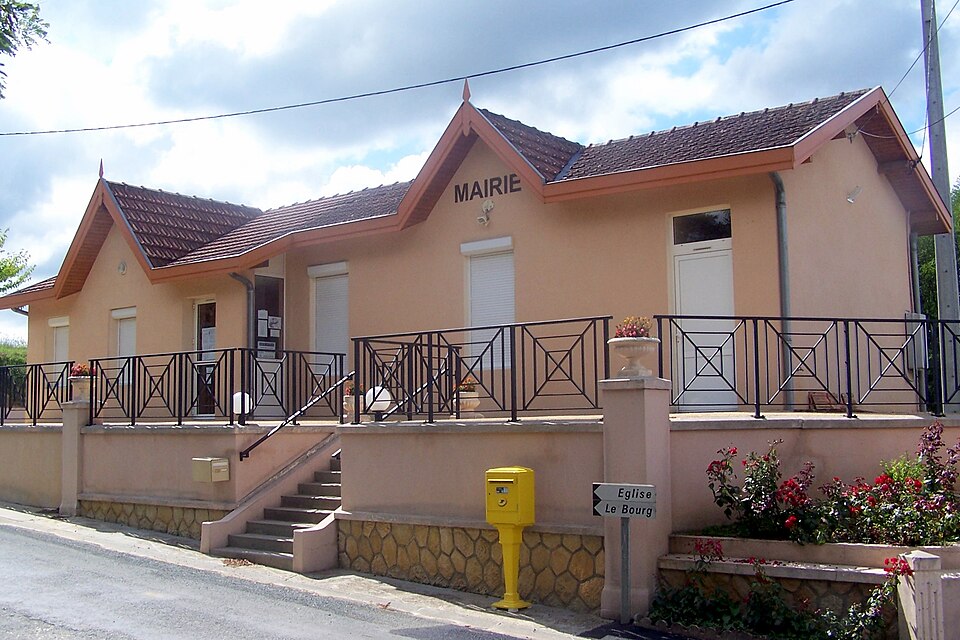 Saint — Exupéry 33 Mairie