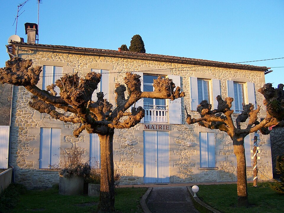 Sainte — Gemme 33 Mairie