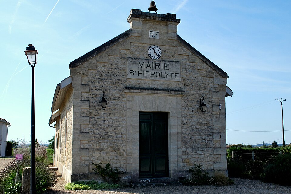 Saint — Hippolyte (Gironde) Mairie
