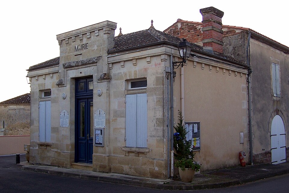 Saint — Laurent — du — Plan Mairie