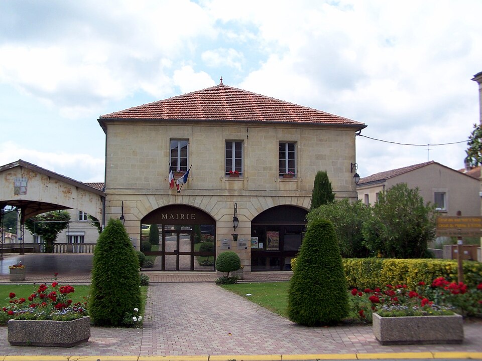 Targon Mairie 01