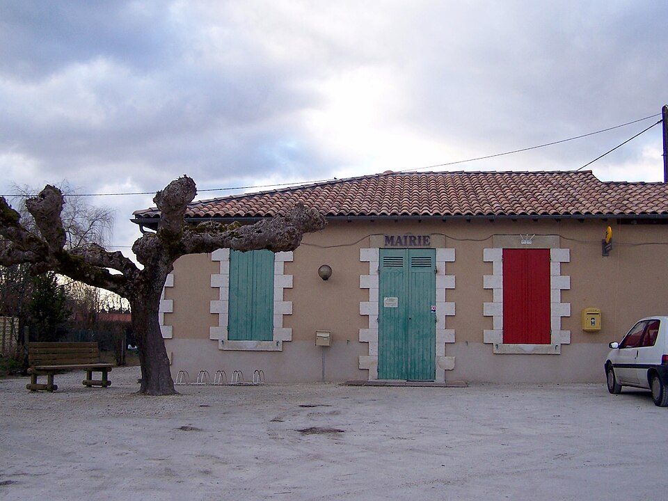 Le Tuzan Mairie