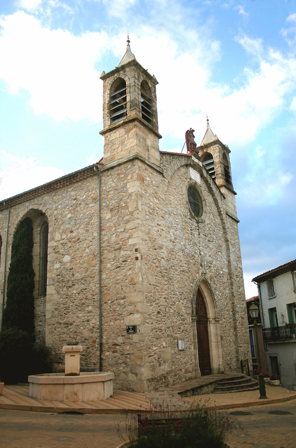 Les Aires eglise