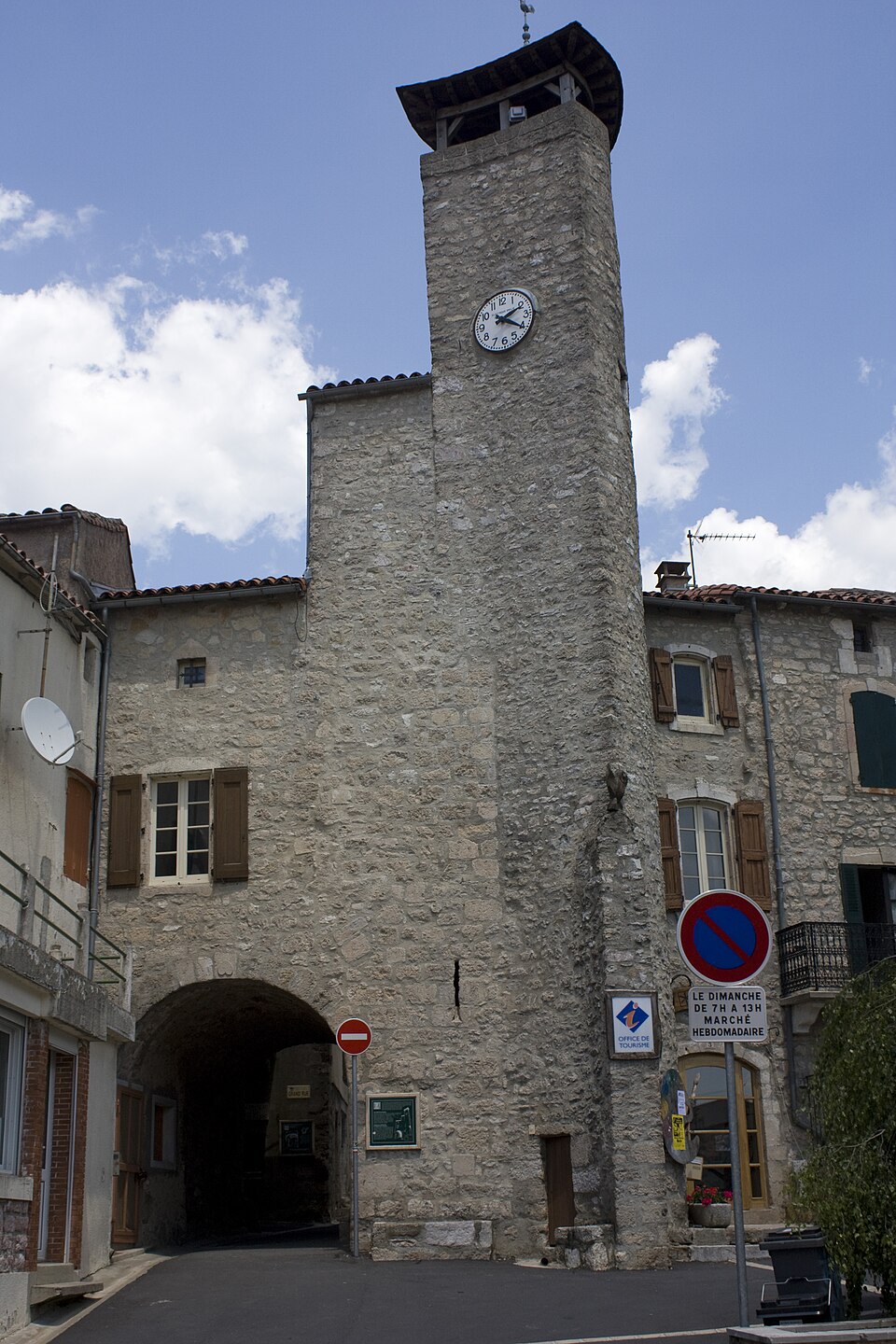 Le Caylar — Porte de la ville