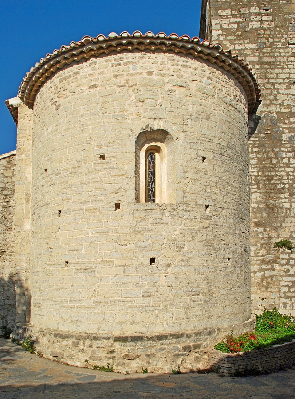 Église Saint — Barthélémy de Garrigues 04