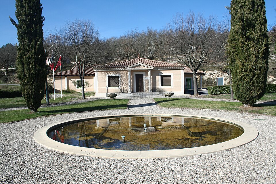 Moulès — et — Baucels mairie 1