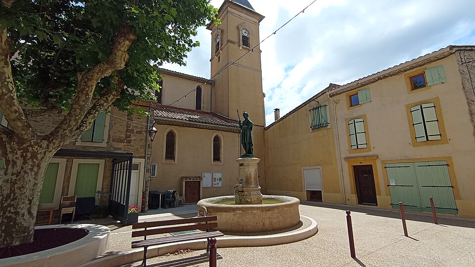 Place de l'Église d'Oupia 3 (Hérault)
