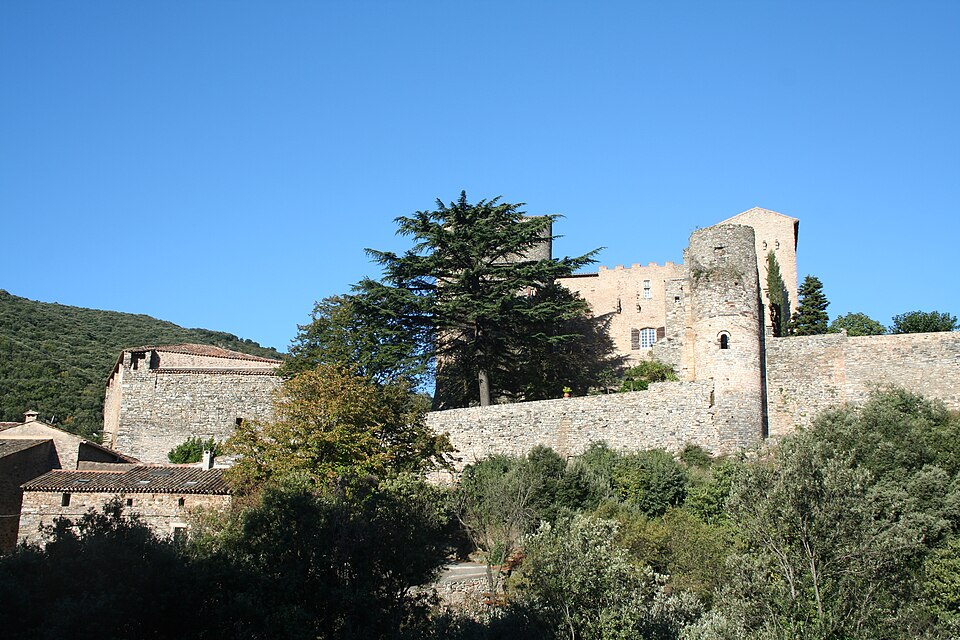 Pezenes — les — Mines chateau 1
