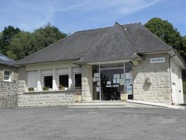 La Chapelle — Saint — Aubert (35) Mairie