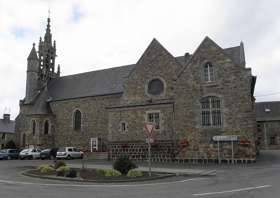 Chelun (35) Église Saint — Pierre — Extérieur — 02