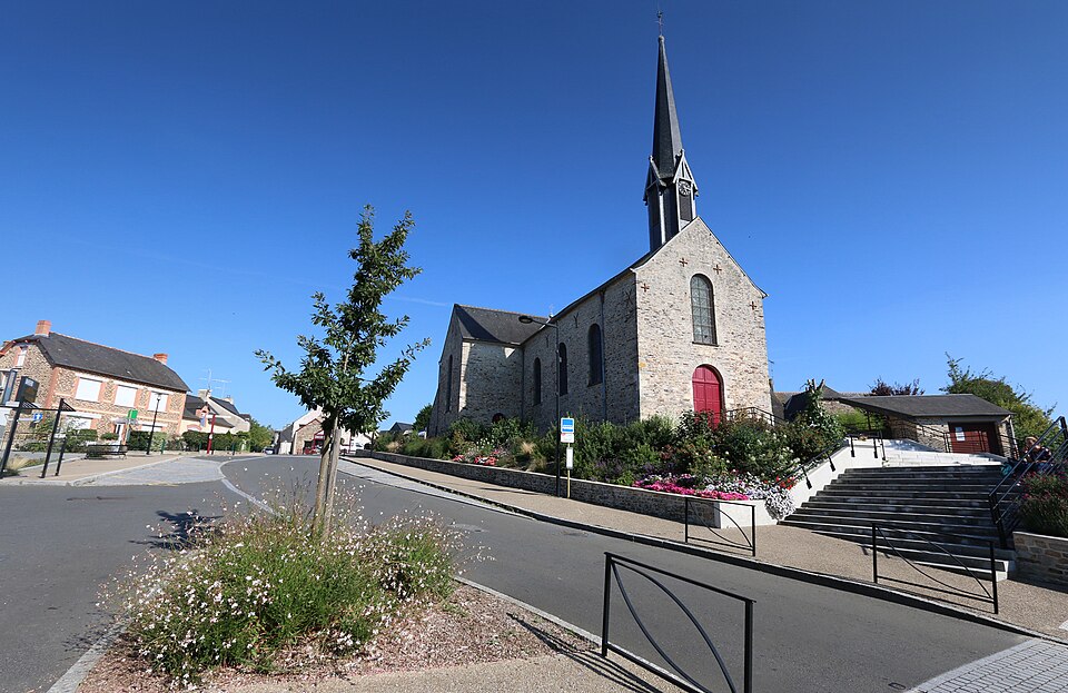 Crevin — eglise1