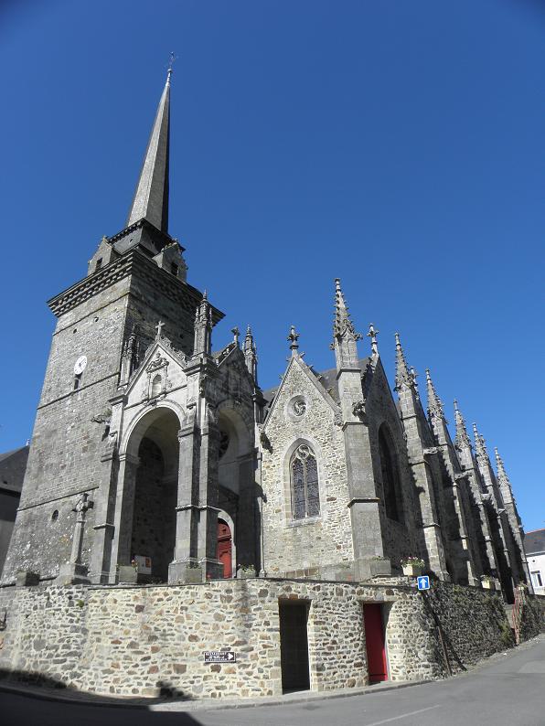Gennes — sur — Seiche (35) Église 1