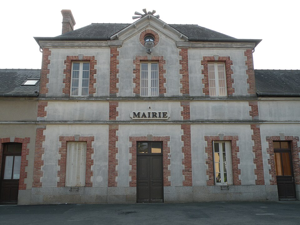 Grand — Fougeray mairie