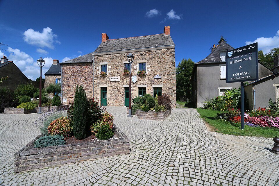 Lohéac — mairie1