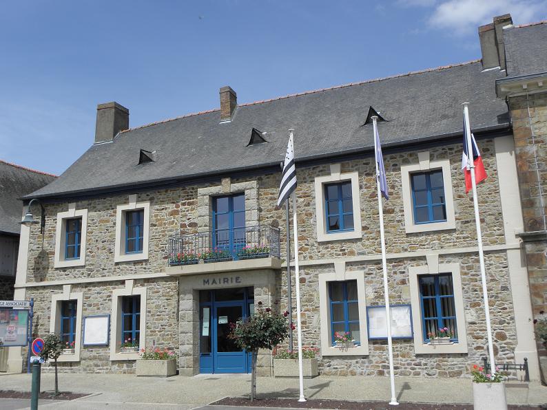 Louvigné — de — Bais (35) Mairie