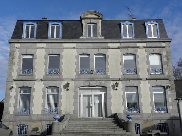 Louvigné — du — Désert (35) Mairie