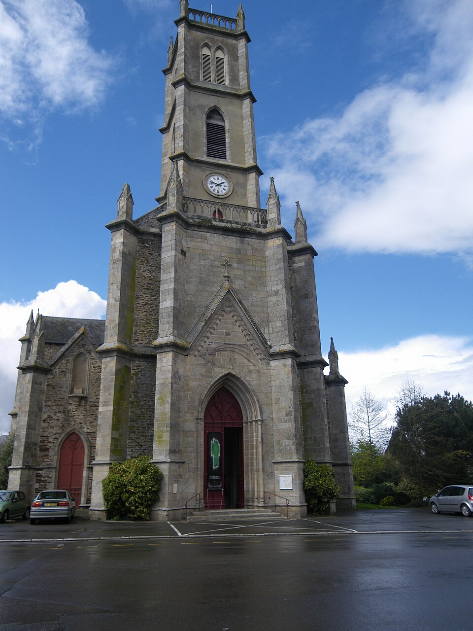 L'eglise de montauban de bretagne — panoramio