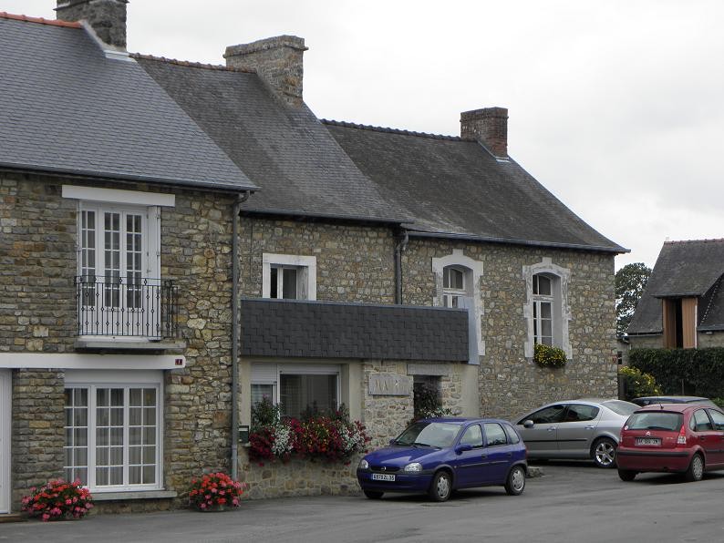 Montreuil — des — Landes (35) Mairie