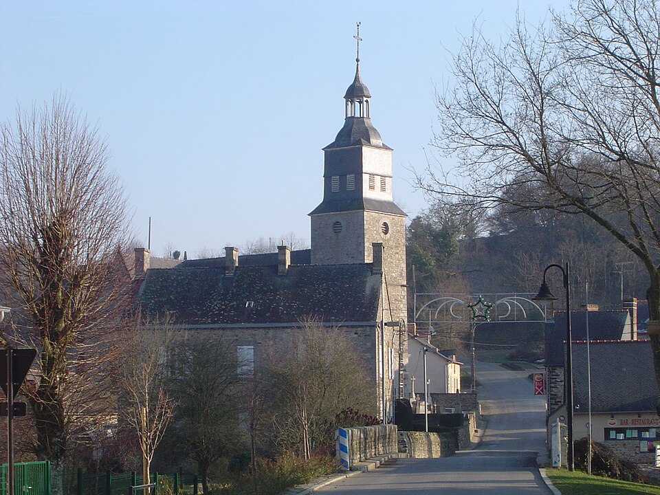 Montreuil — sous — Pérouse — église