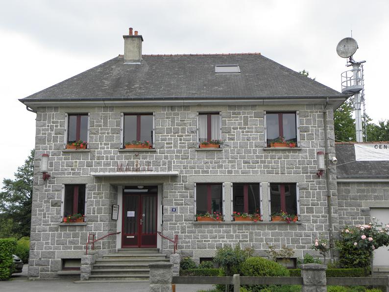 Montreuil — sur — Ille (35) Mairie