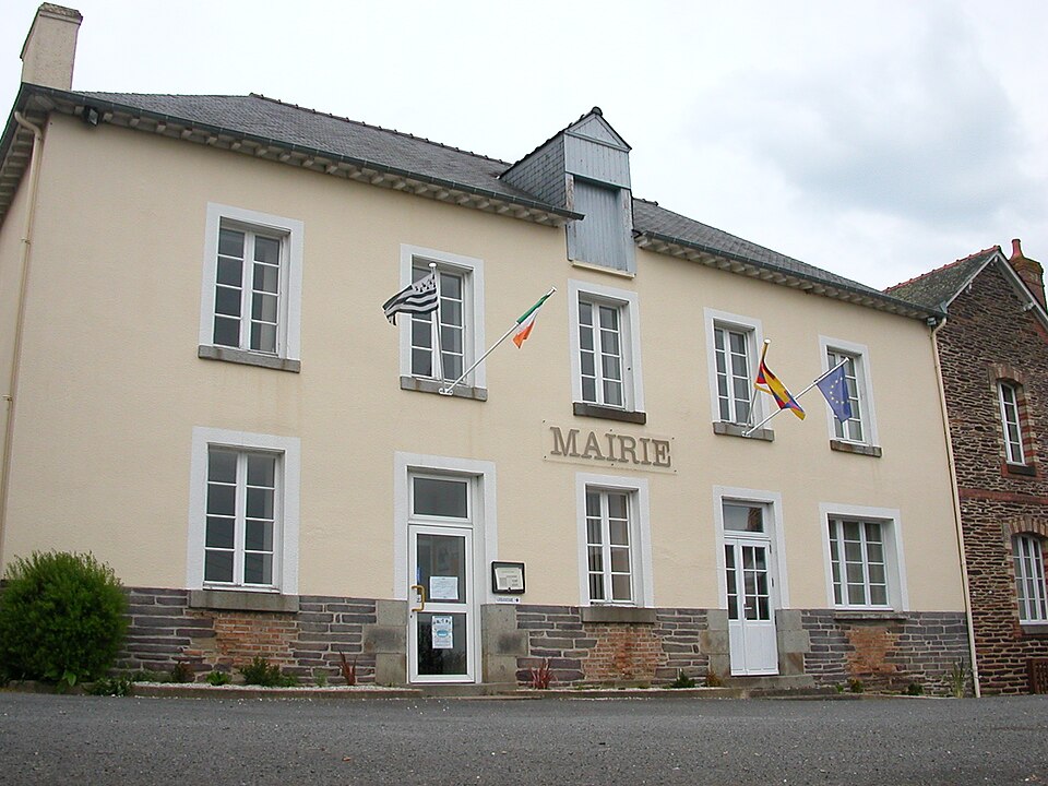 Noyal — Châtillon — sur — Seiche mairie