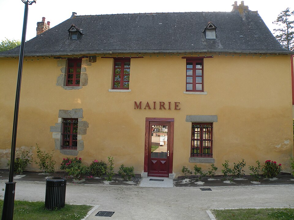 Parthenay — de — Bretagne mairie