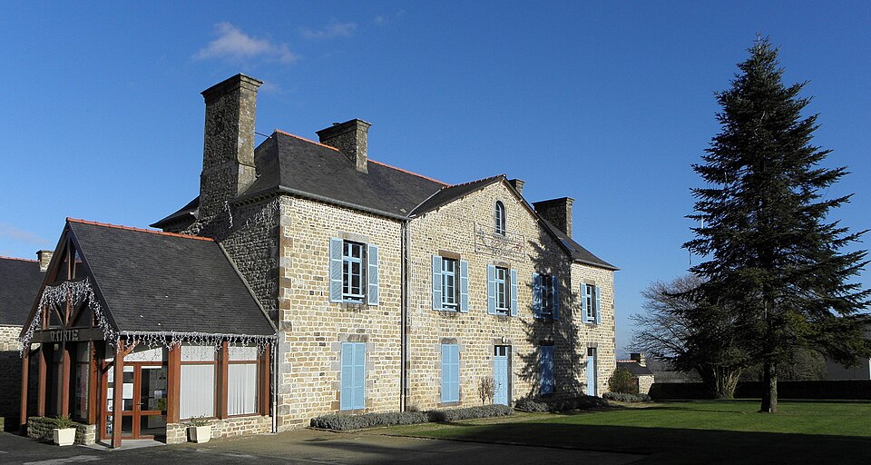 Roz — sur — Couesnon (35) Mairie 03