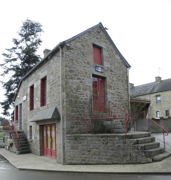 Saint — Christophe — de — Valains (35) Mairie — 01