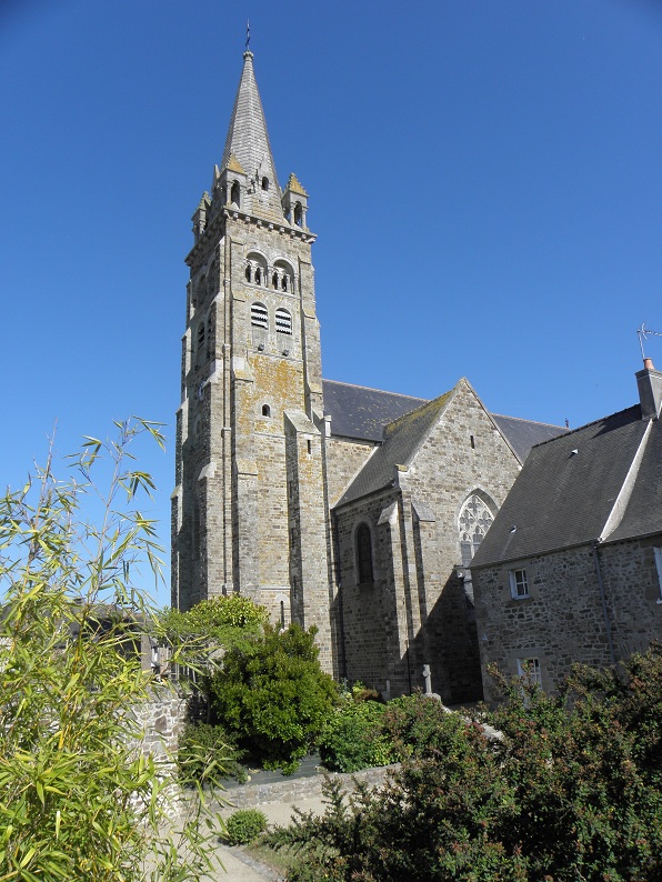 Saint — Père (35) Église Saint — Pierre 01