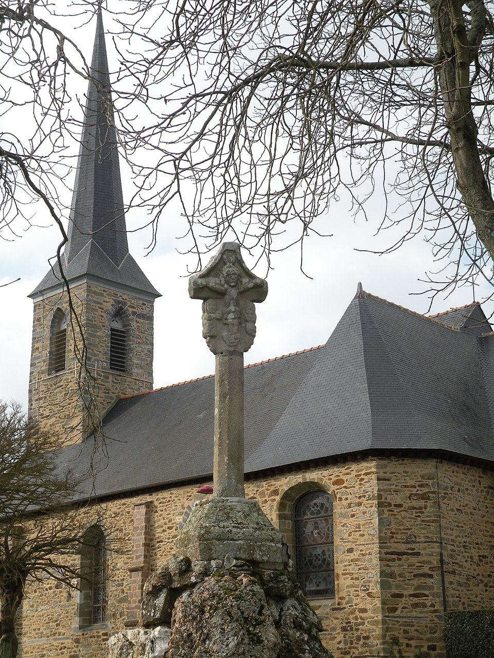 Saint — Séglin église+calvaire