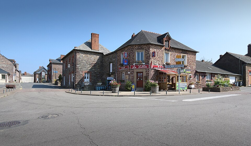 Saint — Thurial — ville1