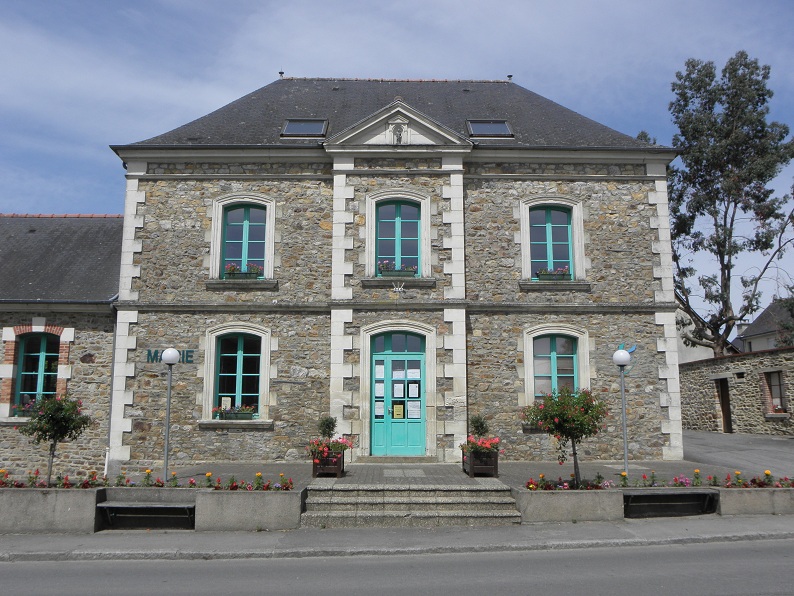 Taillis (35) Mairie 01