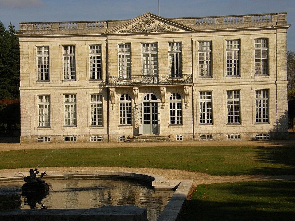 Bouges — le — Château