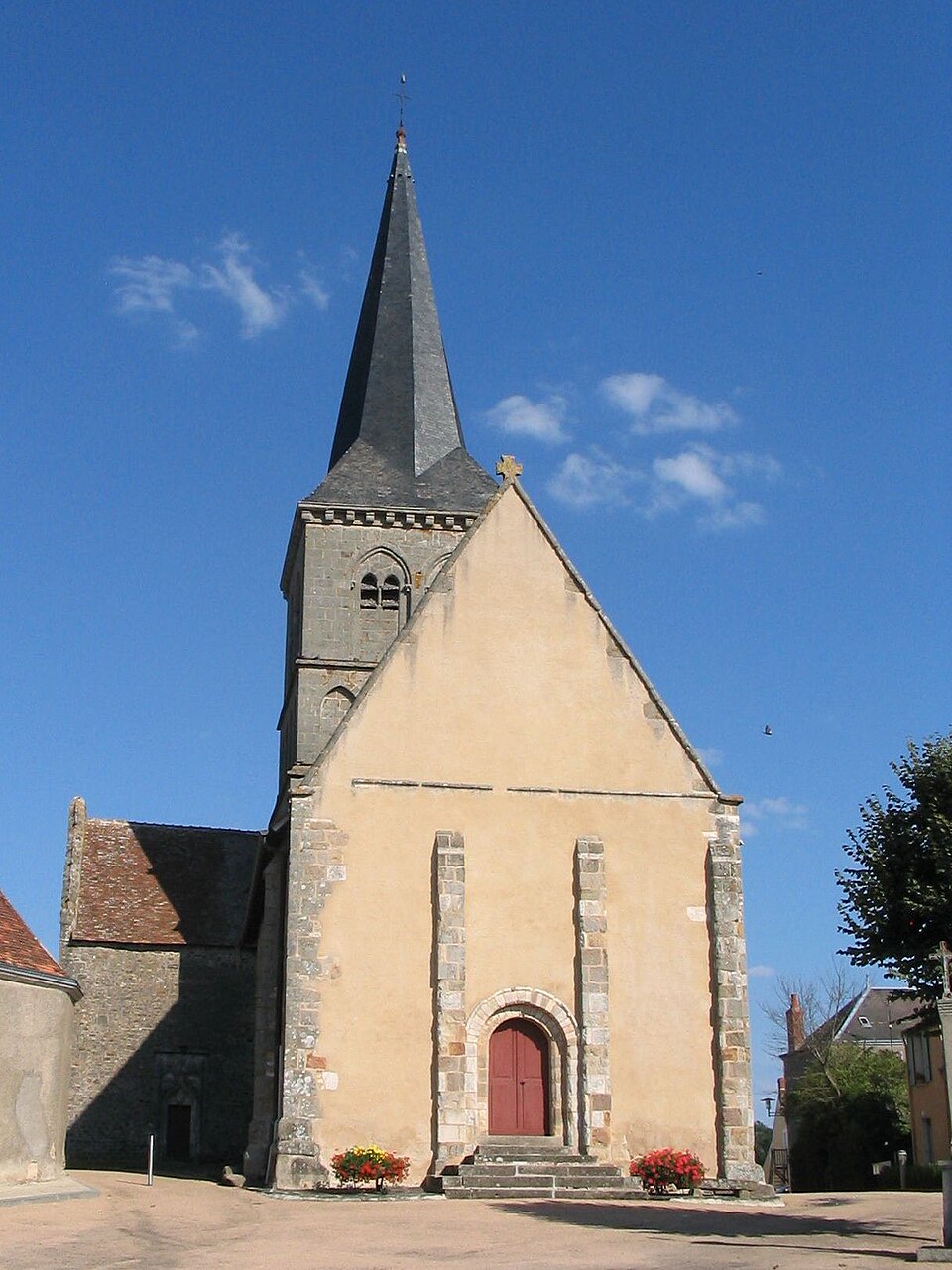Eglise St — Etienne Chassignolles