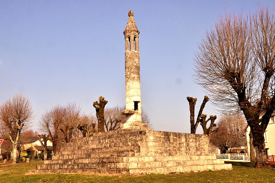 Lanterne des Morts — Ciron (Indre)