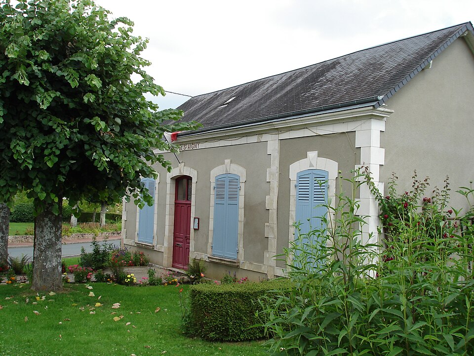 Saint — Aigny (36) — Mairie
