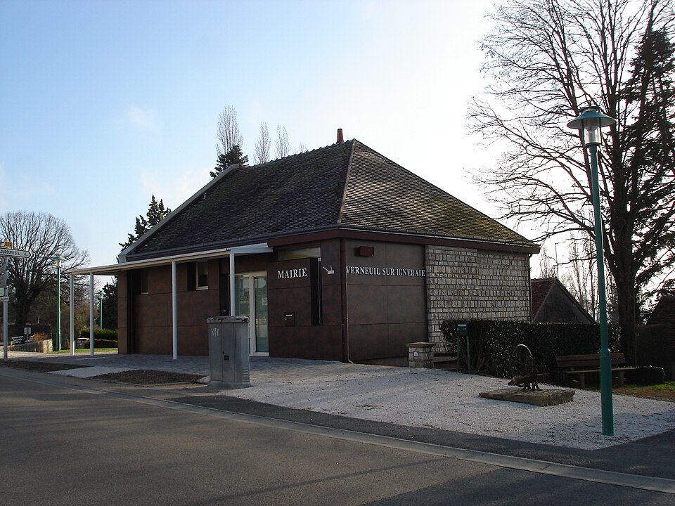 Verneuil — sur — Igneraie (36) — Mairie bis