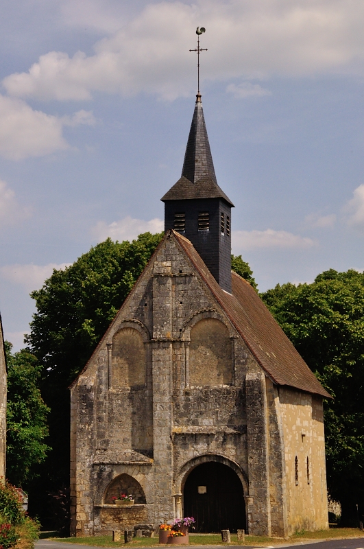 Vouillon — Eglise St — Saturnin