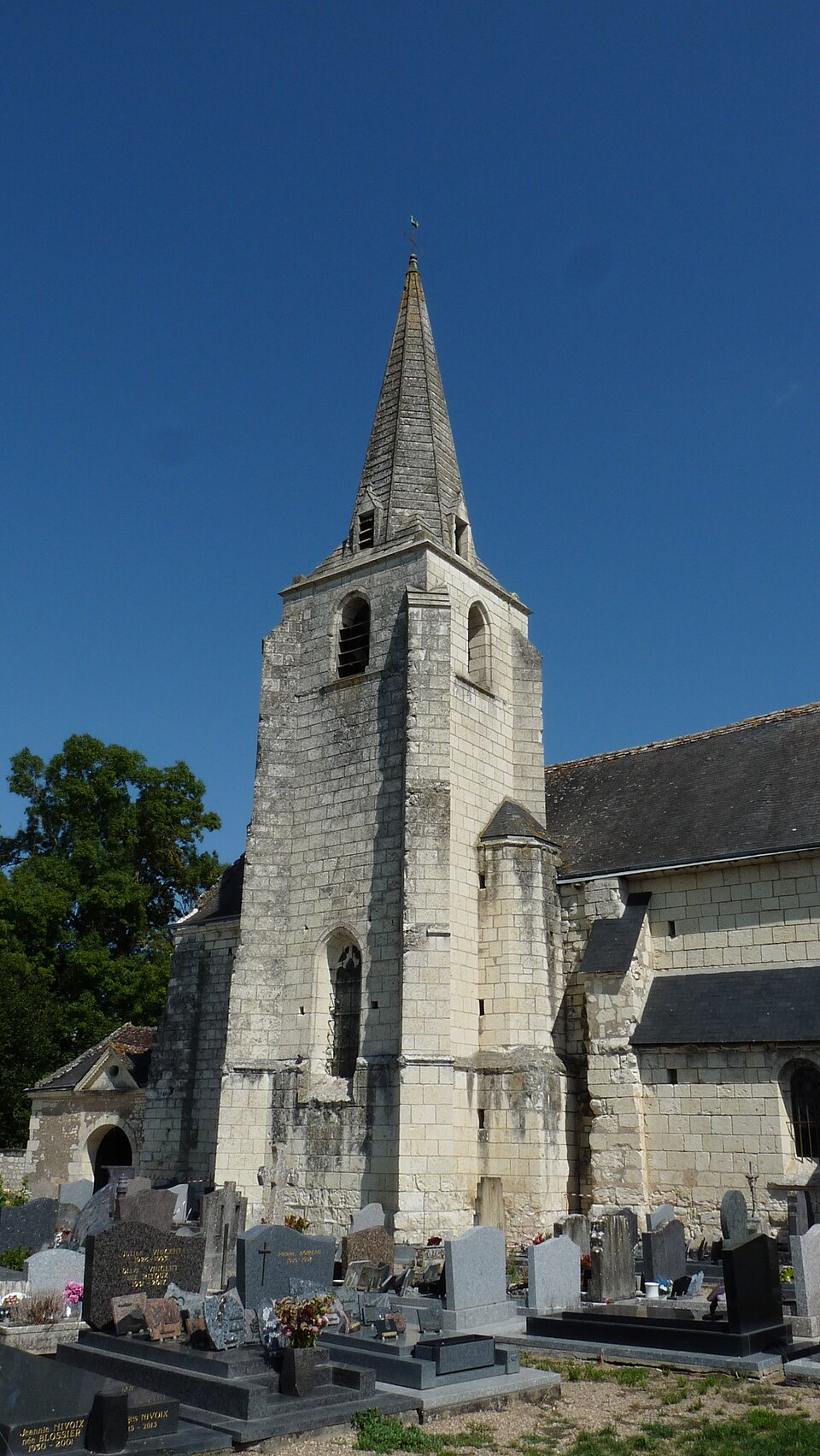 Anché (37) Église Saint — Symphorien — Extérieur — 01