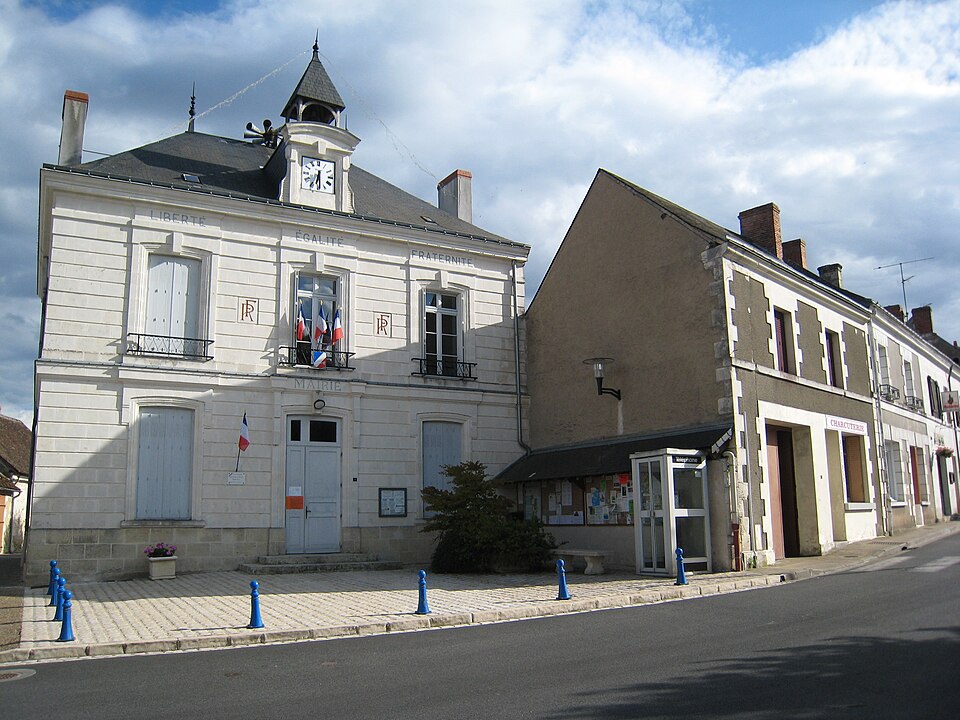 Charnizay — hotel — de — ville