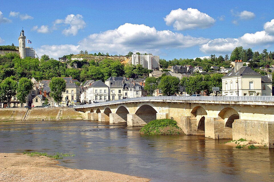 00 30013 Chinon — Frankreich